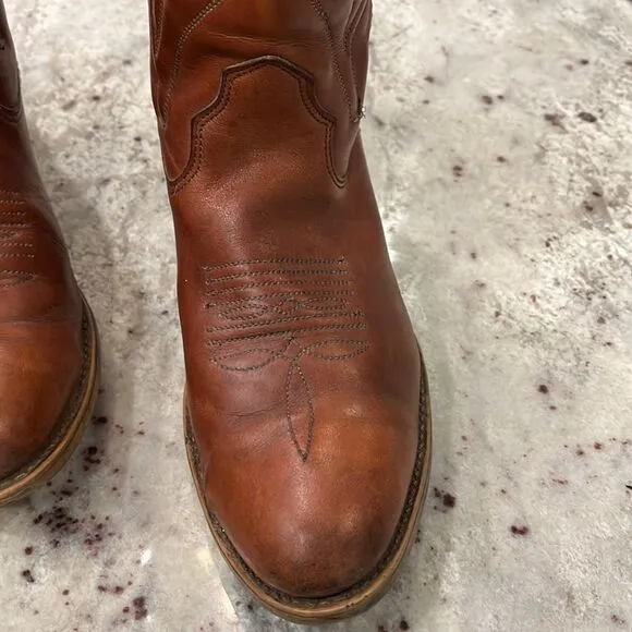 Comb Last Cognac Cowboy Boots sz 9-1/2 EE