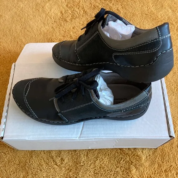 Comfy Women’s Work Shoes Black Leather 6.5 | 7