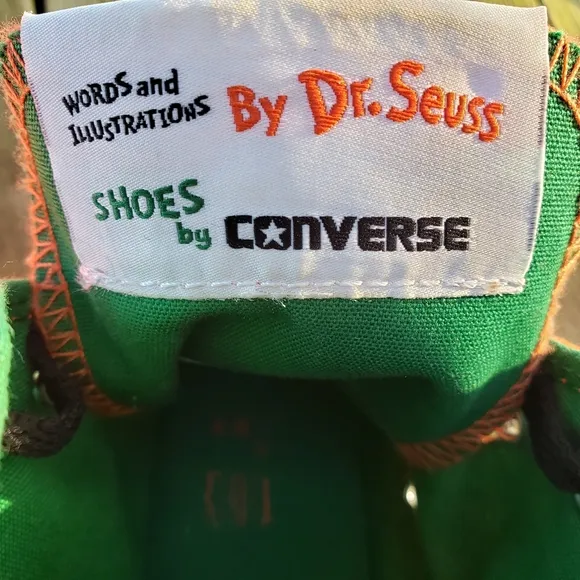 Converse Dr Seuss How Grinch stole Christmas sneakers
