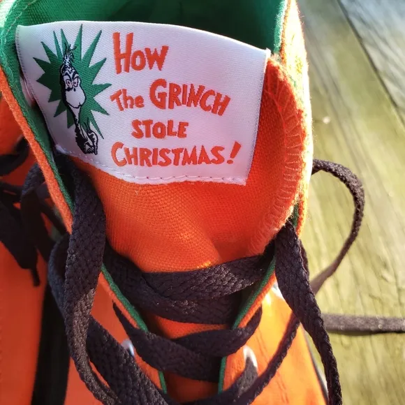 Converse Dr Seuss How Grinch stole Christmas sneakers