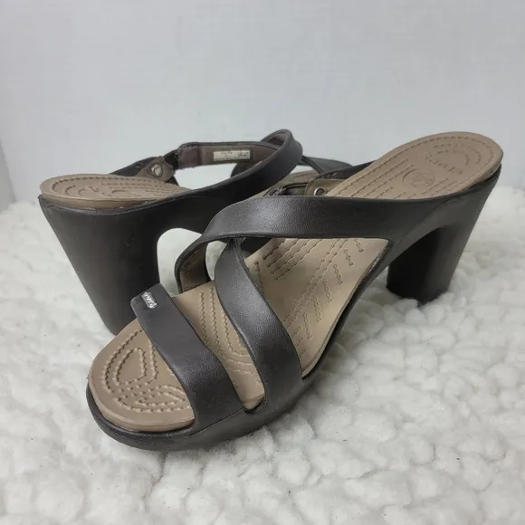 Crocs Cyprus IV Heels Sandals WOMENS Size 9 Espresso Mushroom