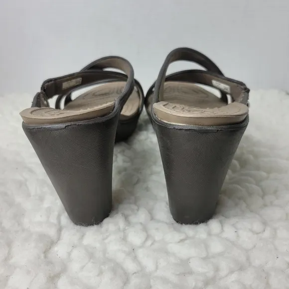 Crocs Cyprus IV Heels Sandals WOMENS Size 9 Espresso Mushroom