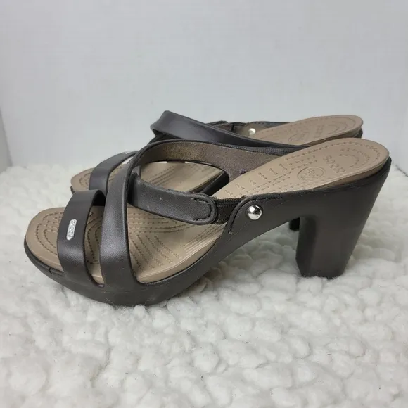 Crocs Cyprus IV Heels Sandals WOMENS Size 9 Espresso Mushroom