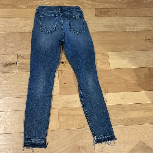 Current Elliot distressed Jeans size 29
