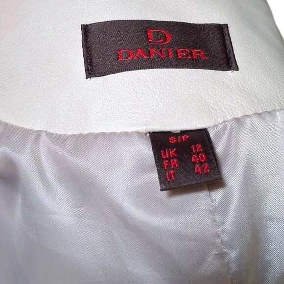 Danier Leather Moto Jacket cream size Small