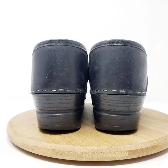 Dansko Clogs Womens 40 Matte Black Slip On Closed Toe Comfort Work Shoes