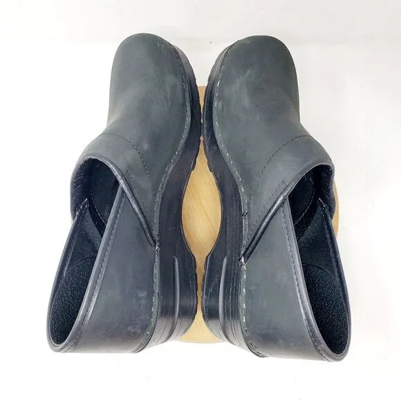 Dansko Clogs Womens 40 Matte Black Slip On Closed Toe Comfort Work Shoes