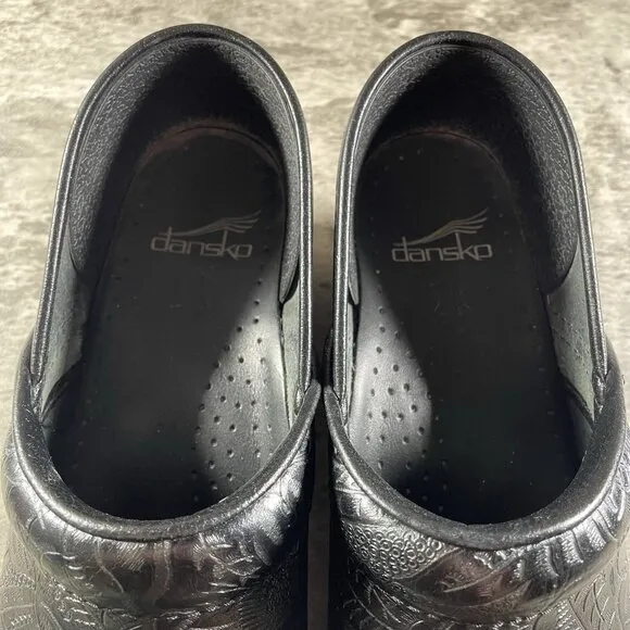 Dansko Professional Clog Womens 38 Black Tooled Leather Embossed Slip On Shoes