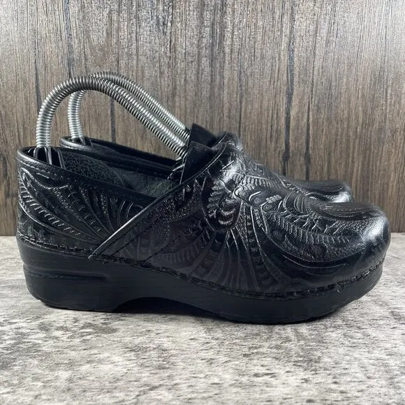 Dansko Professional Clog Womens 38 Black Tooled Leather Embossed Slip On Shoes