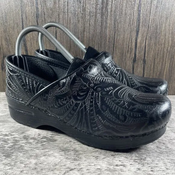 Dansko Professional Clog Womens 38 Black Tooled Leather Embossed Slip On Shoes