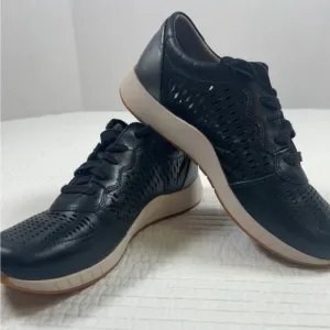 Dansko Women’s Black Leather Sneakers. Size 41 (9.5)