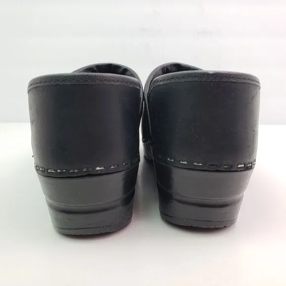 Dansko Womens Size EU 37 US 6.5-7 Matte Black Leather Slip On Work Clog Shoes