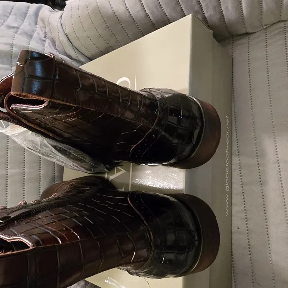 Deb Brown Crocodile Pattern Men's Boots