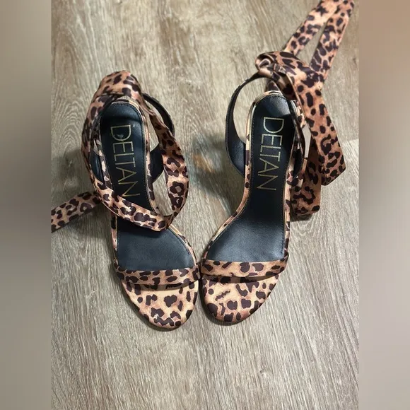 Deltan Makenna Jaguar Print Ankle WrapDress Sandals women size 7.5