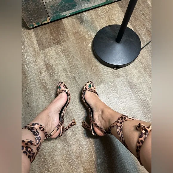 Deltan Makenna Jaguar Print Ankle WrapDress Sandals women size 7.5
