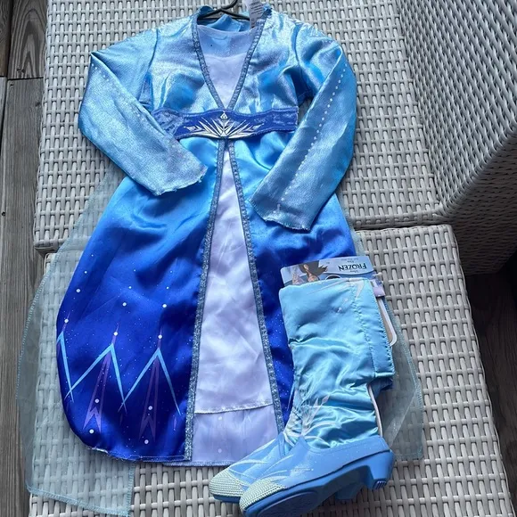 Disney Frozen Elsa Blue Costume Dress Girls Sz 4-6X with NEW BOOTS!