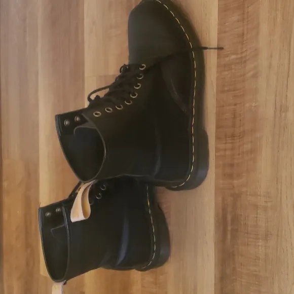 Doc martens unisex black boots