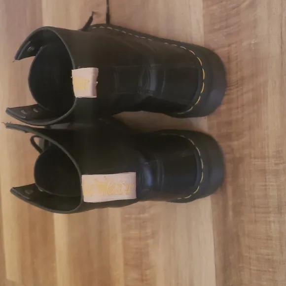 Doc martens unisex black boots