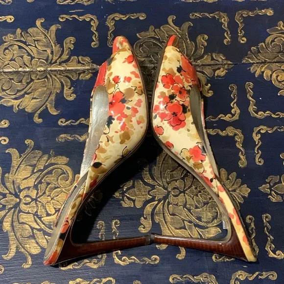 Dolce &amp; Gabbana Patent Leather Floral Print Slides Sandals Heels Size 39.5