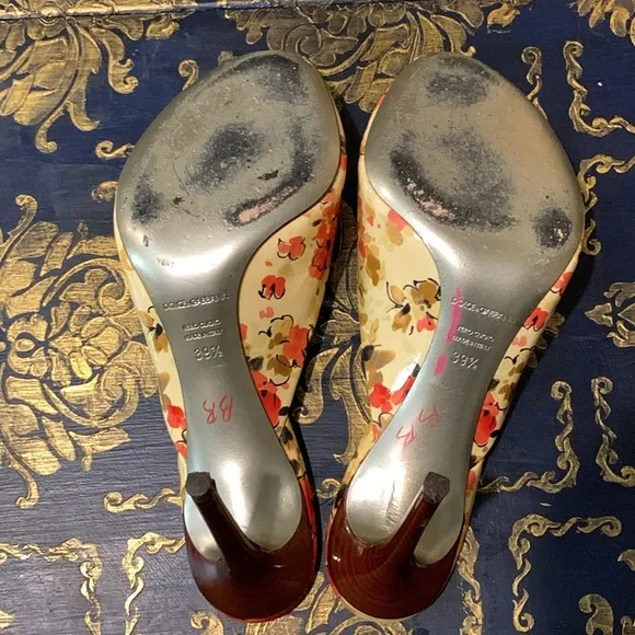Dolce &amp; Gabbana Patent Leather Floral Print Slides Sandals Heels Size 39.5