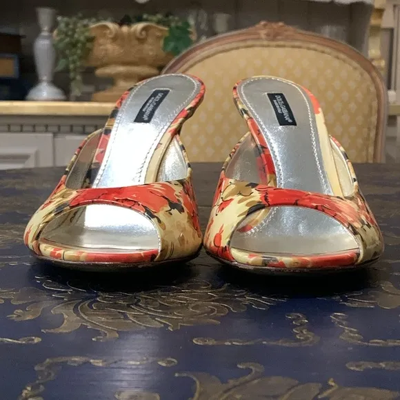 Dolce &amp; Gabbana Patent Leather Floral Print Slides Sandals Heels Size 39.5