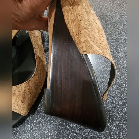 DONALD J. Pliner tan Cork Wood Sling Back Peep Toe Wedge heel Sandals SZ 7.5