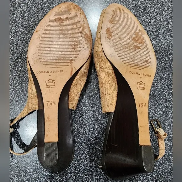 DONALD J. Pliner tan Cork Wood Sling Back Peep Toe Wedge heel Sandals SZ 7.5