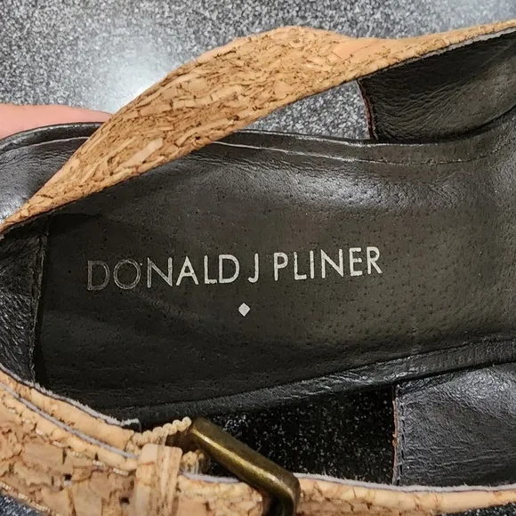 DONALD J. Pliner tan Cork Wood Sling Back Peep Toe Wedge heel Sandals SZ 7.5