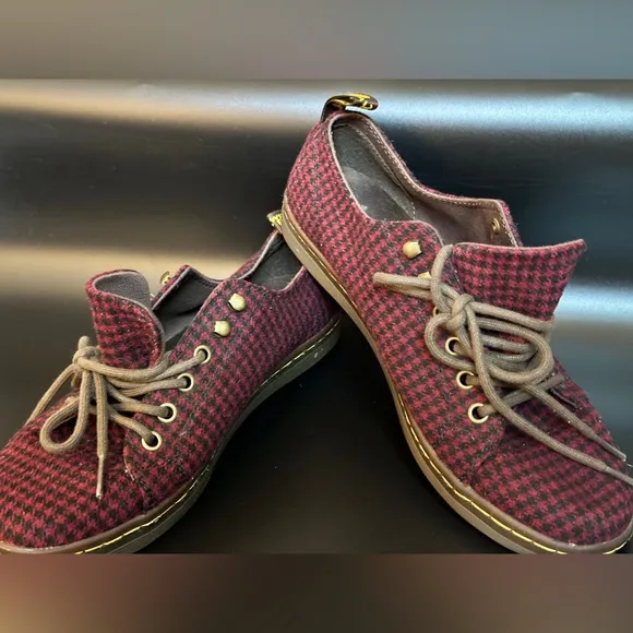 DR MARTENS Air Wair Low Top Samira Houndstooth Oxblood Shoes Women’s size 9