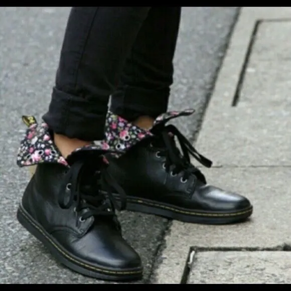 Dr Martens Stratford boots sz 6