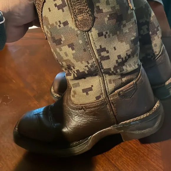 Durango Kids boots size 13M