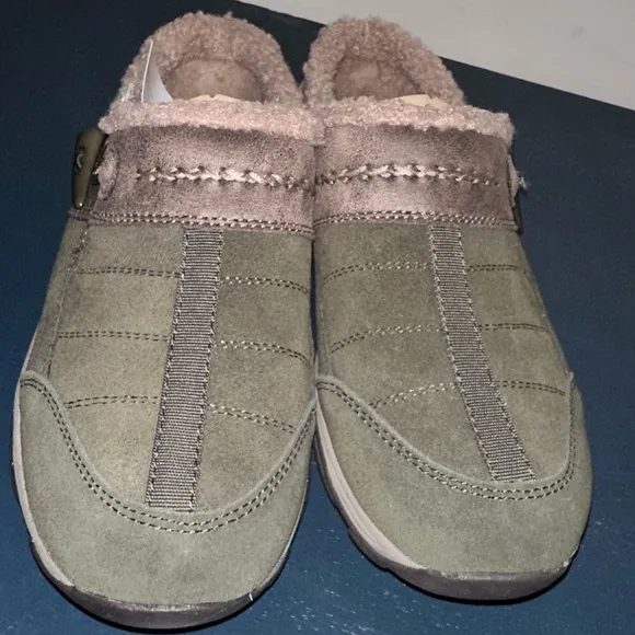 Easy Spirit Womens Efrost Slip On Shoes Dark Green Size 8W Hard to Find Color