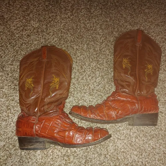 El General Alligator Embroidered Western Cowboy Boots, Size 9.5