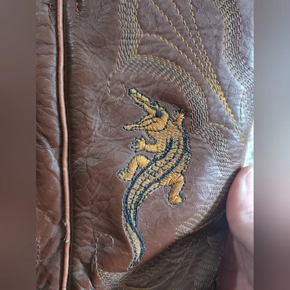 El General Alligator Embroidered Western Cowboy Boots, Size 9.5