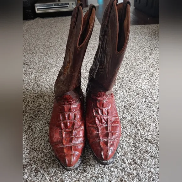 El General Alligator Embroidered Western Cowboy Boots, Size 9.5