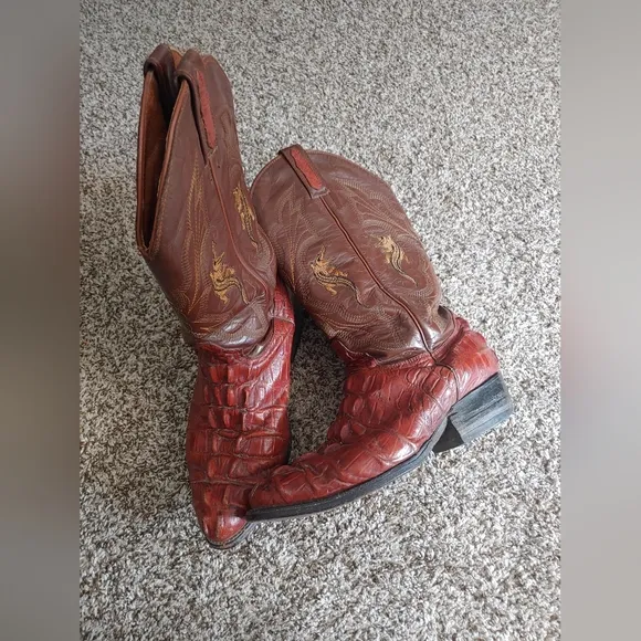 El General Alligator Embroidered Western Cowboy Boots, Size 9.5