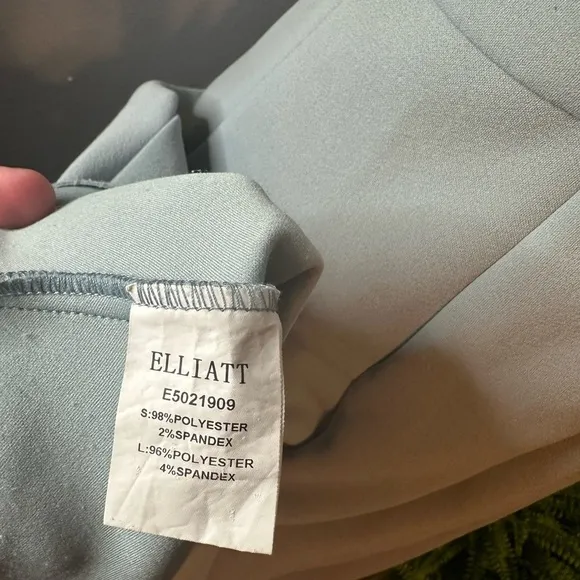 Elliatt medium dress. High low