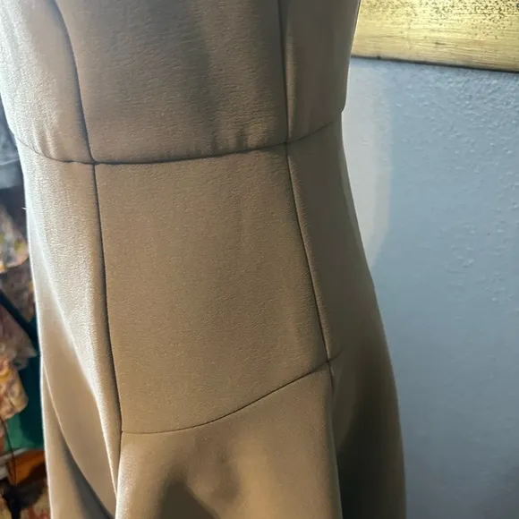 Elliatt medium dress. High low