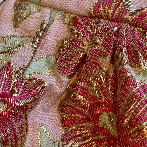 Endless Rose Women’s High End Floral Gold Threaded Skirt SZ S