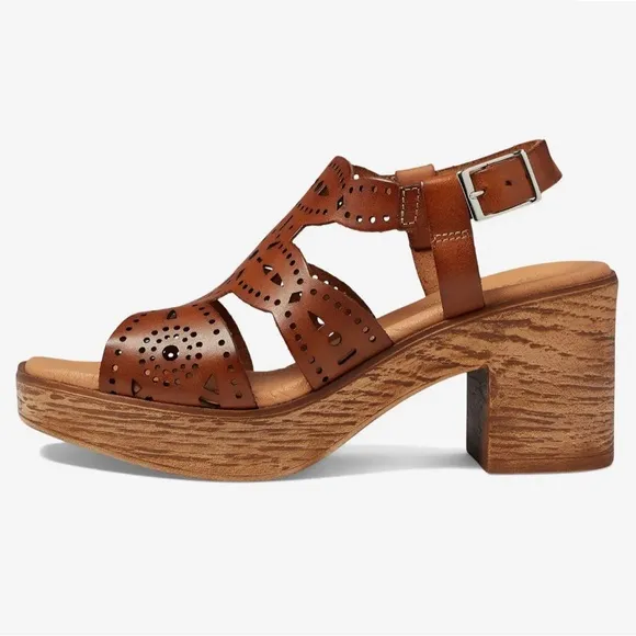 ERIC MICHAEL WHITNEY LEATHER CUTOUT BLOCK HEELED SANDALS **NIB**