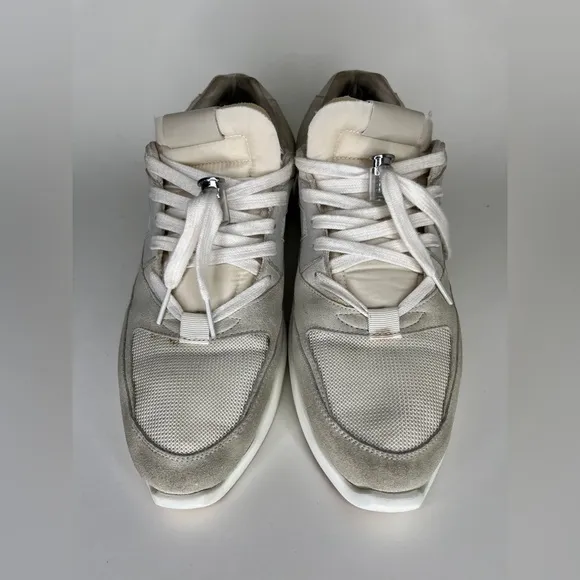 Fear of god essentials lace up casual shoes sneakers men size 42 US 9 beige