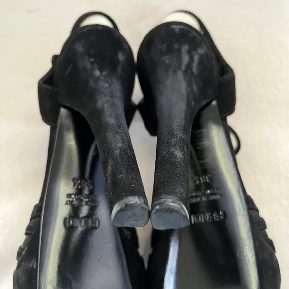 Fendi Black Leather Platform Sandals.  Size 38.5 US 8.5
