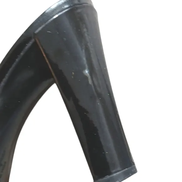Ferragamo Black Patent Leather Sandals Sling Back Heels sz 10 B