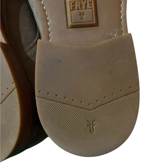 Frye Men’s Plain Toe Gray Suede Oxford US Size 9 Dress Shoes Casual