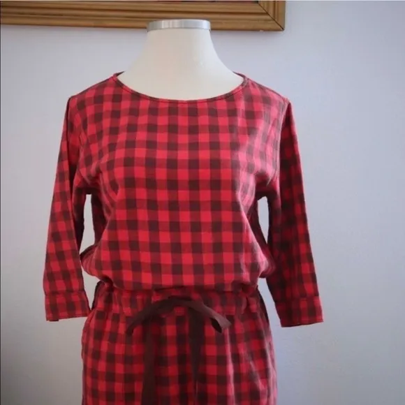 GAP (NWOT) Buffalo plaid, drawstring waist dress, with 2 front pockets, size M