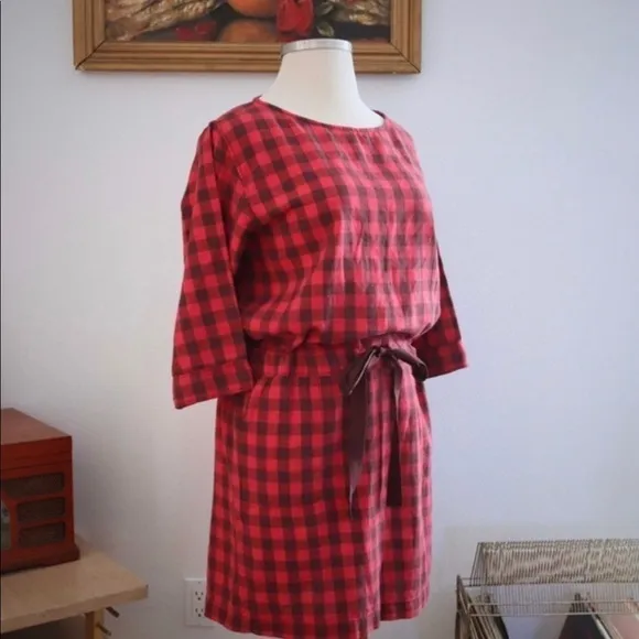 GAP (NWOT) Buffalo plaid, drawstring waist dress, with 2 front pockets, size M