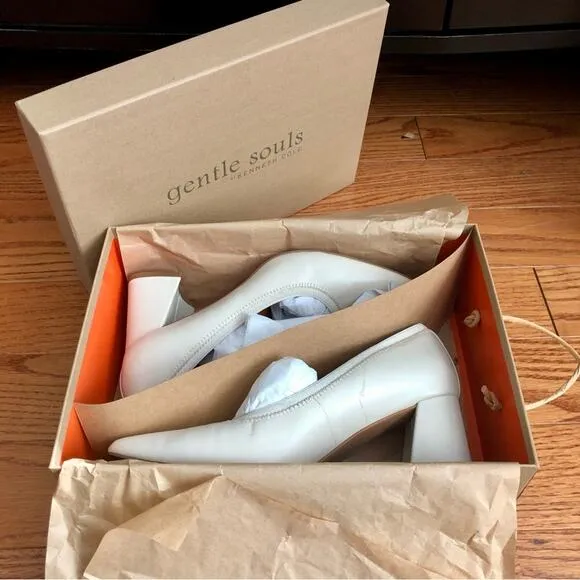GENTLE SOULS by Kenneth Cole Dionne Pointed Toe Slip On Pumps Stone Women's 7.5M