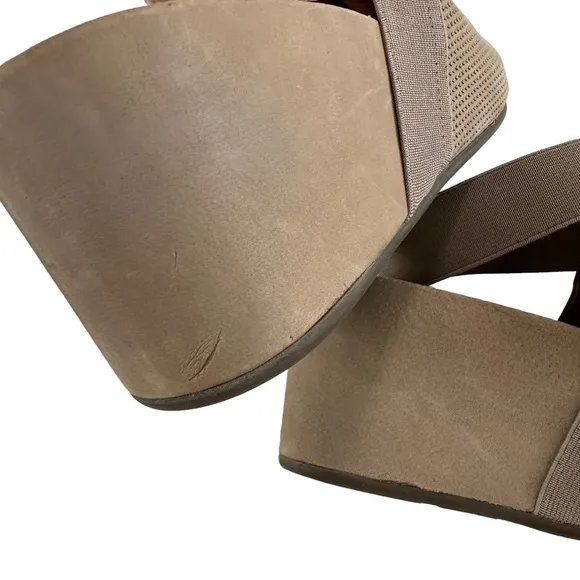 Gentle Souls Gianna 65 Elastic Perforated Wedge Sandals Size 9