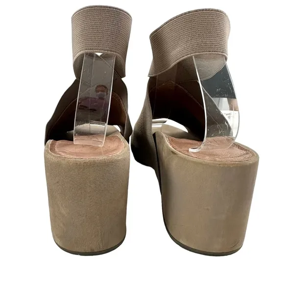 Gentle Souls Gianna 65 Elastic Perforated Wedge Sandals Size 9