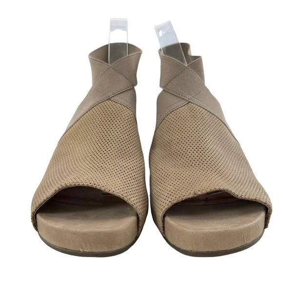 Gentle Souls Gianna 65 Elastic Perforated Wedge Sandals Size 9